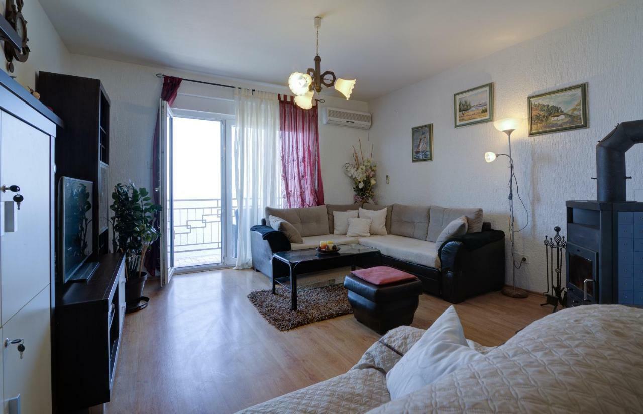 Apartment Luca Сень Екстер'єр фото