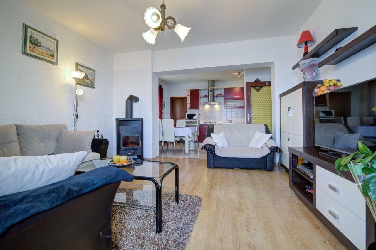 Apartment Luca Сень Екстер'єр фото