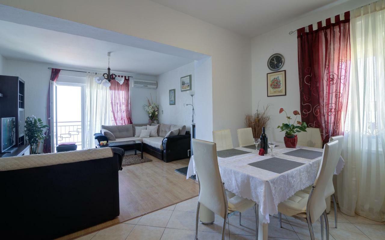 Apartment Luca Сень Екстер'єр фото