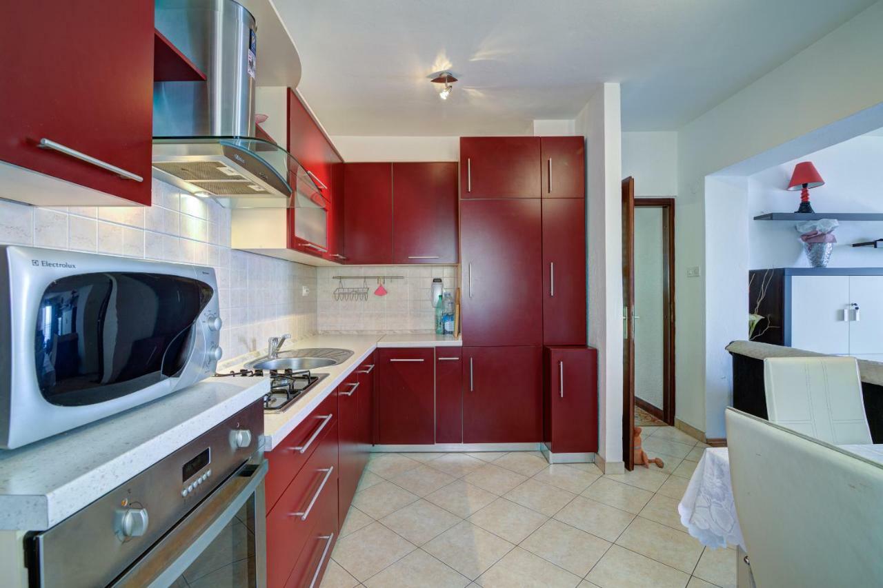 Apartment Luca Сень Екстер'єр фото